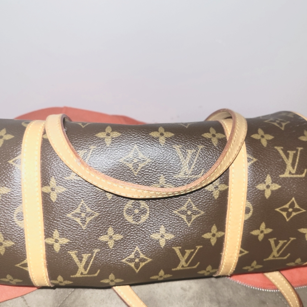 Louis Vuitton 26 Papillion hand bag